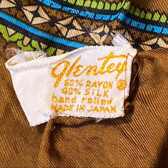 Glentex Vintage Scarf - Picture 6 of 7